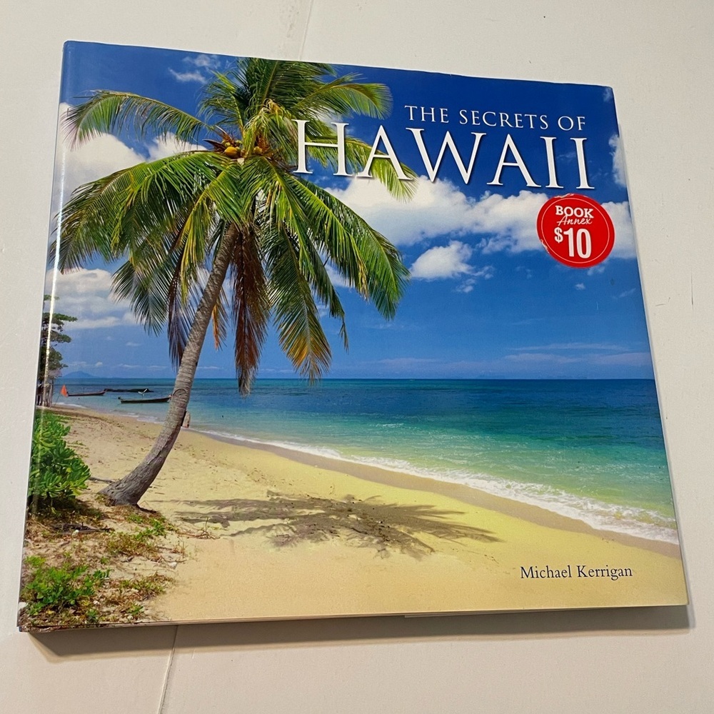 The Secrets of Hawaii Book